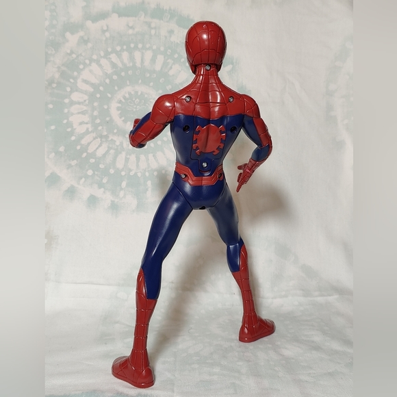 🍄MARVEL Talking Electronic SPIDERMAN Action Figure Toy - Picture 4 of 5